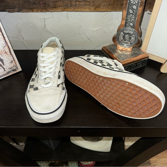 Vans Black and White Checkered Sneakers • Size: 7 - Picture 6 of 6